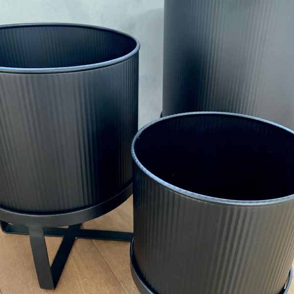 アイアンプランター ウィズブラックスタンド H31.5 | upstairs outdoor